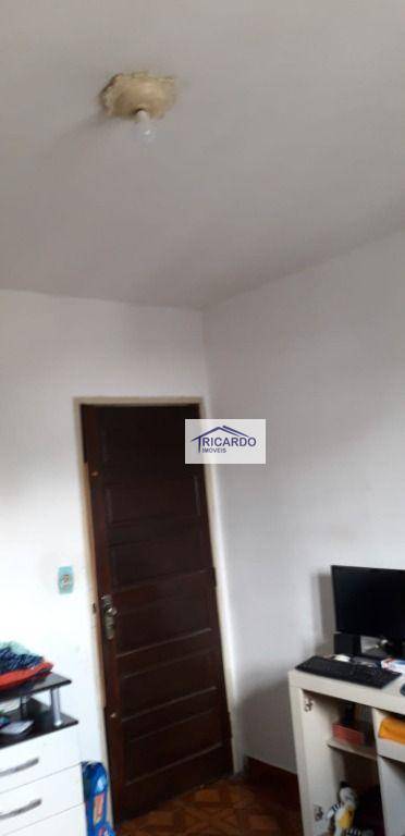 Sobrado à venda com 3 quartos, 120m² - Foto 2