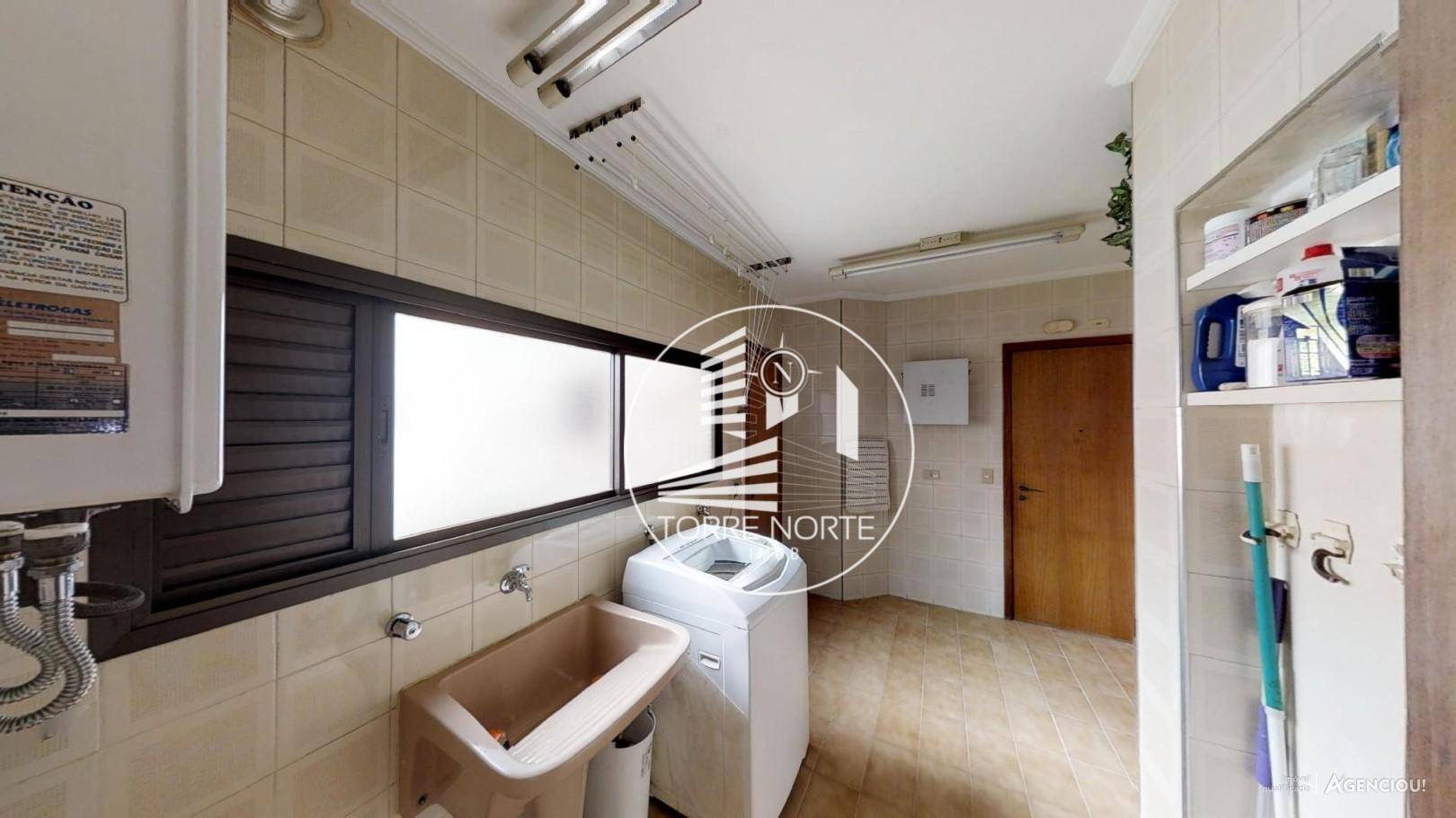 Apartamento à venda com 4 quartos, 217m² - Foto 15