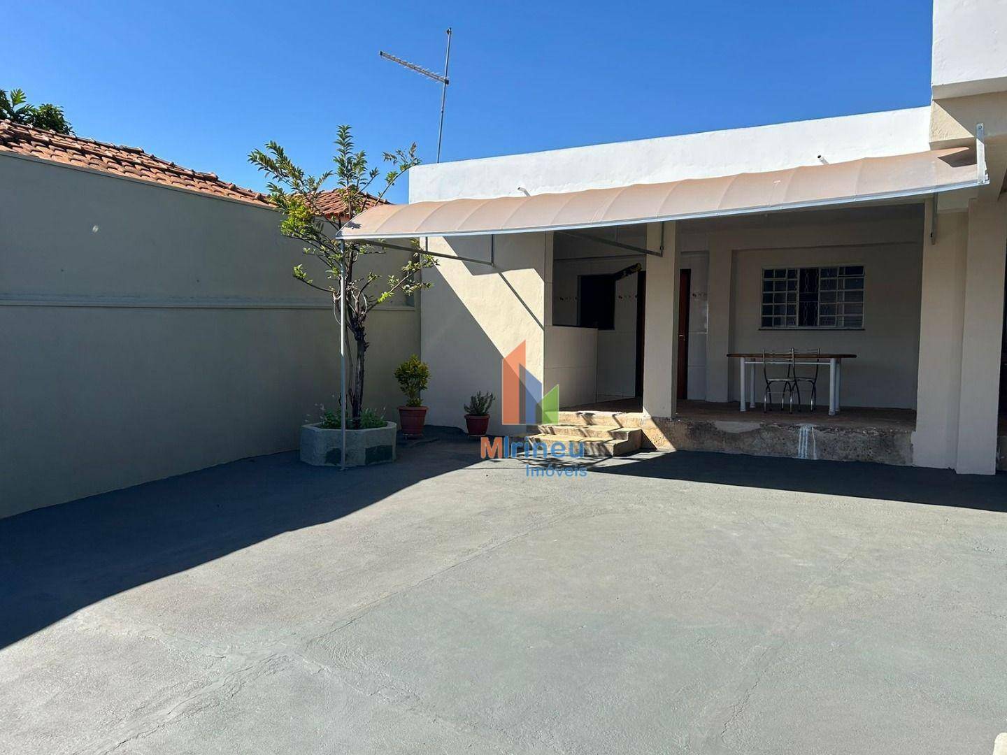 Casa à venda com 3 quartos, 177m² - Foto 4