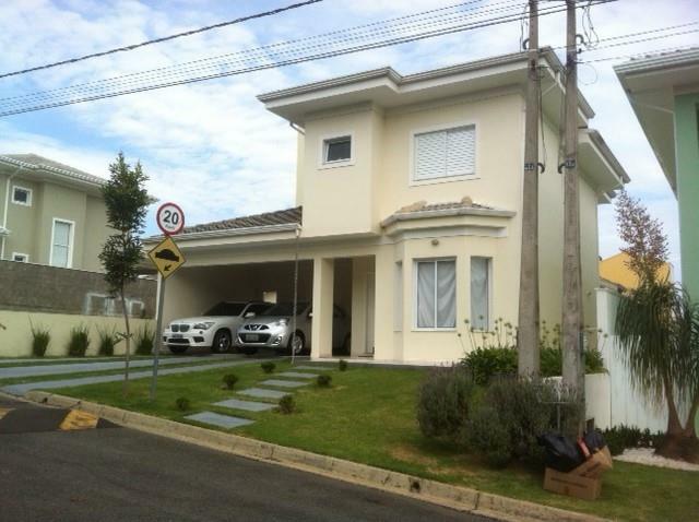 Casa de Condomínio para alugar com 3 quartos, 220m² - Foto 1