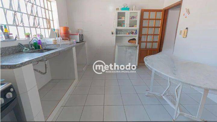 Casa à venda com 3 quartos, 220m² - Foto 22