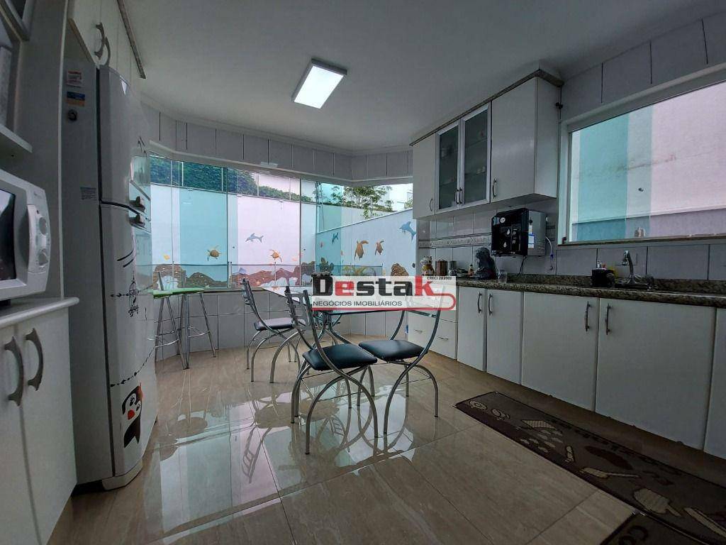 Sobrado à venda com 4 quartos, 410m² - Foto 14