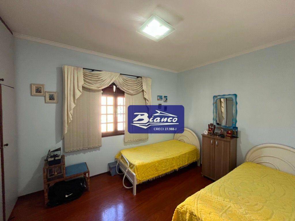 Sobrado à venda com 4 quartos, 224m² - Foto 23