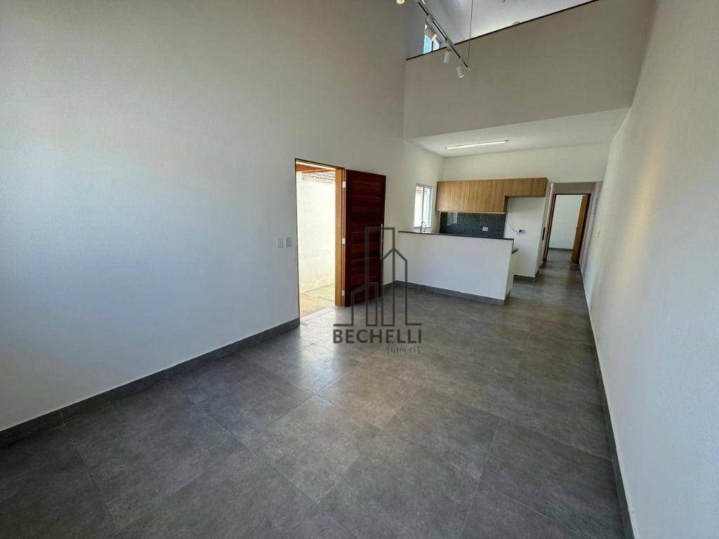 Casa à venda com 2 quartos, 94m² - Foto 1