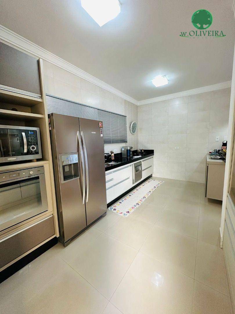 Sobrado à venda com 4 quartos, 350m² - Foto 10