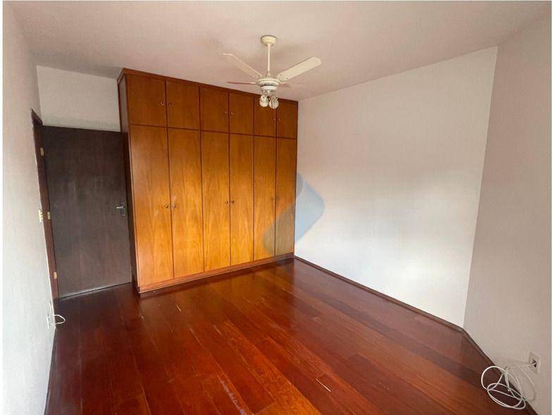 Casa à venda e aluguel com 3 quartos, 193m² - Foto 8