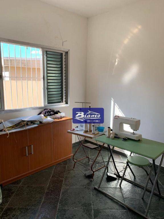 Sobrado à venda e aluguel com 5 quartos, 215m² - Foto 23