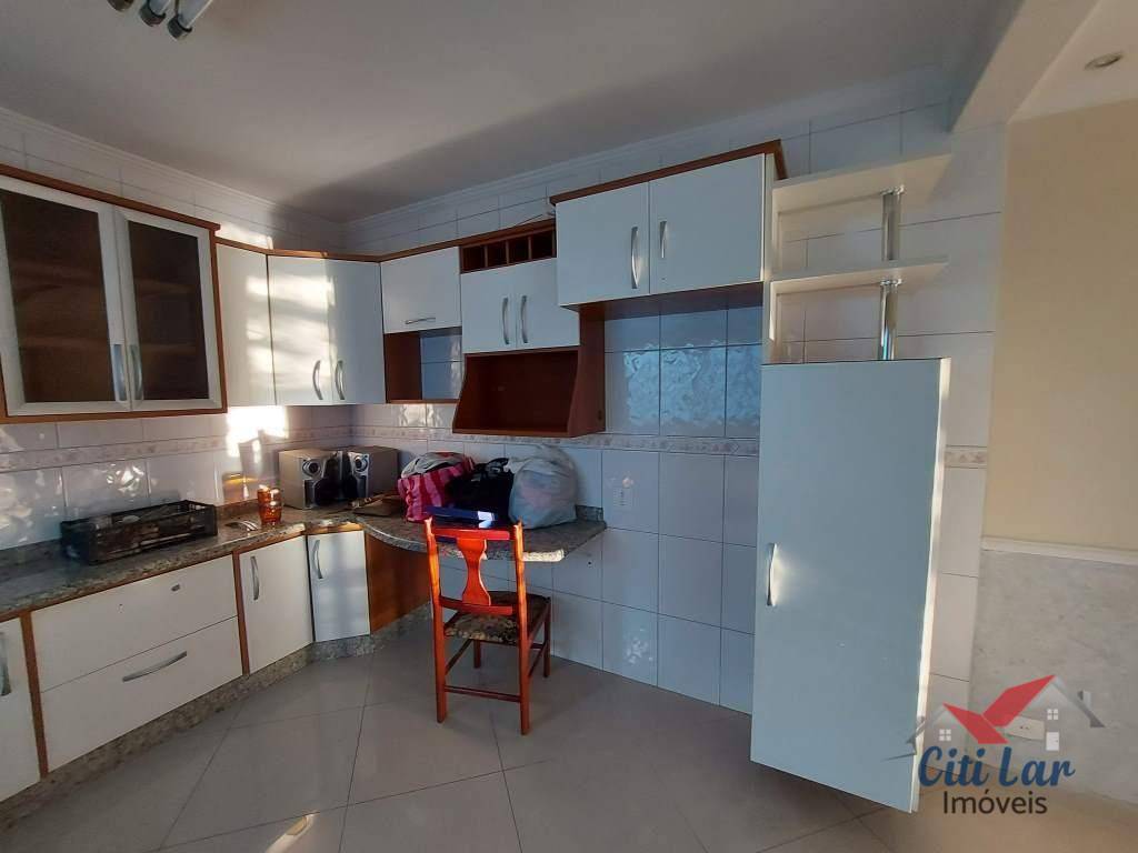 Sobrado à venda com 3 quartos, 238m² - Foto 7