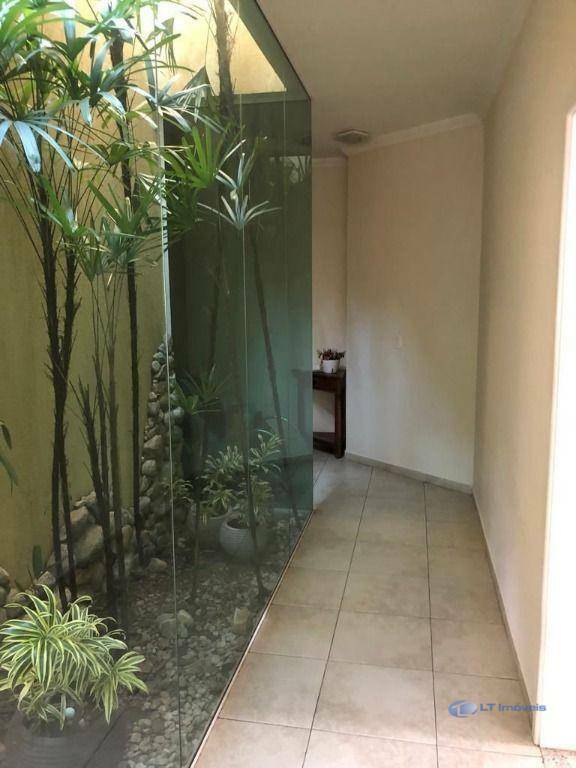 Casa de Condomínio à venda com 3 quartos, 400m² - Foto 11