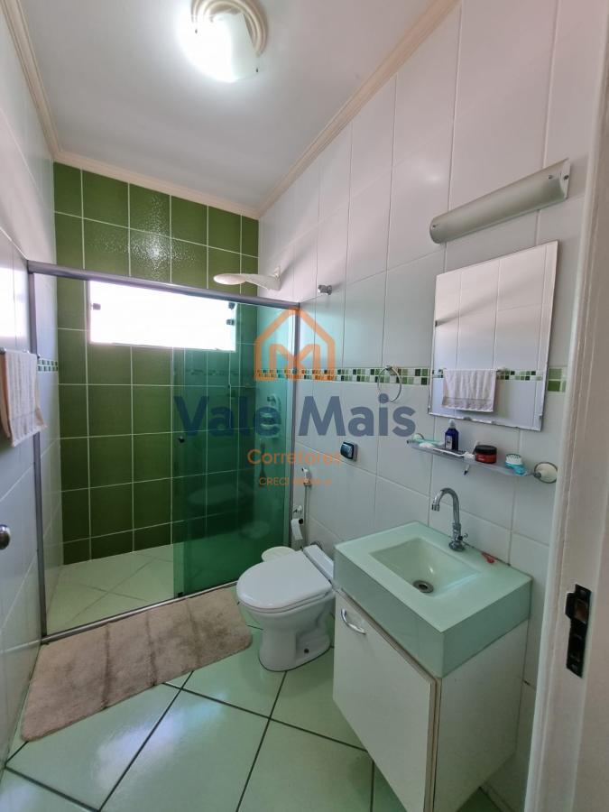 Casa à venda com 3 quartos, 243m² - Foto 18