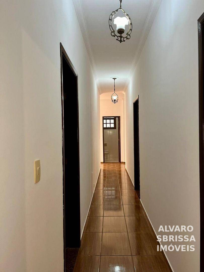 Casa à venda com 4 quartos, 246m² - Foto 11