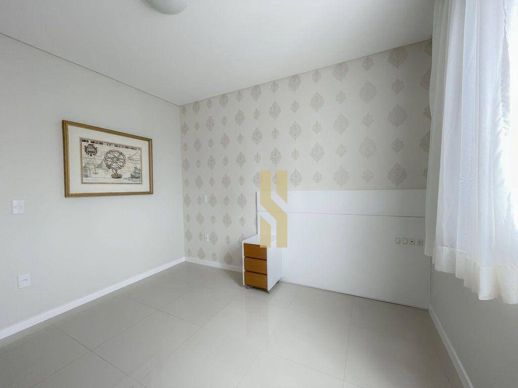 Apartamento à venda com 4 quartos, 140m² - Foto 15