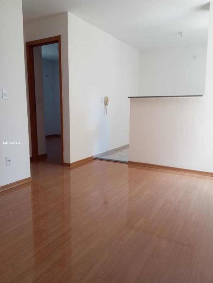 Apartamento à venda com 2 quartos, 42m² - Foto 11