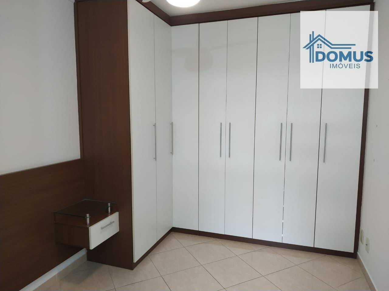 Apartamento à venda com 2 quartos, 67m² - Foto 13