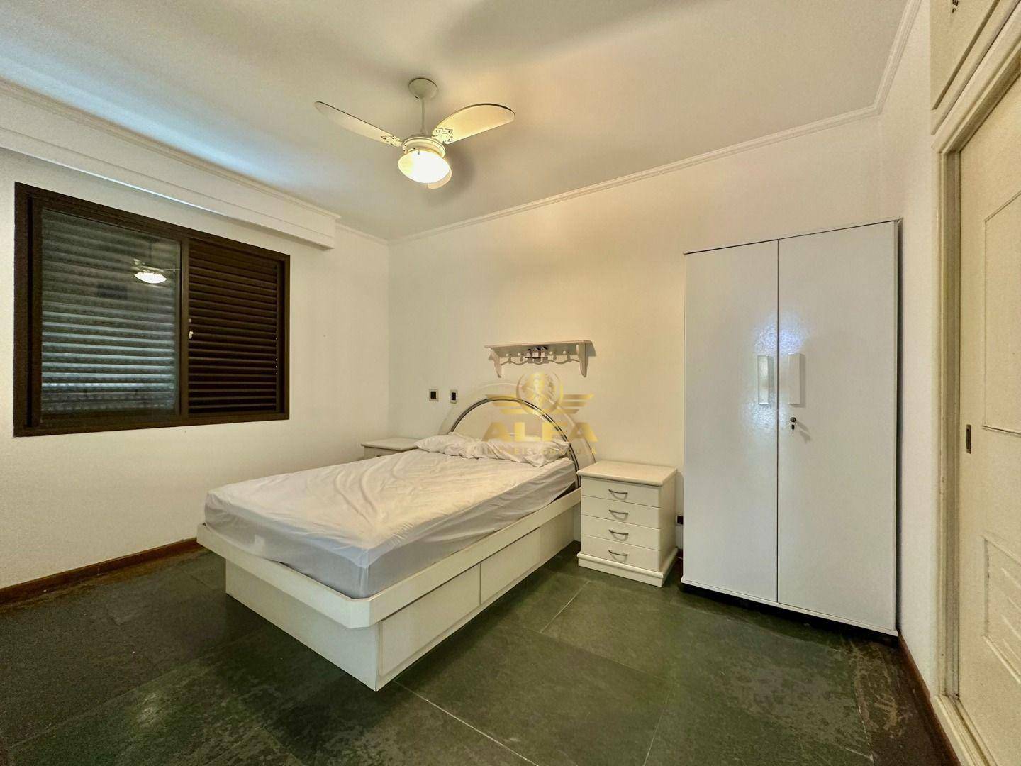 Apartamento à venda com 3 quartos, 187m² - Foto 11