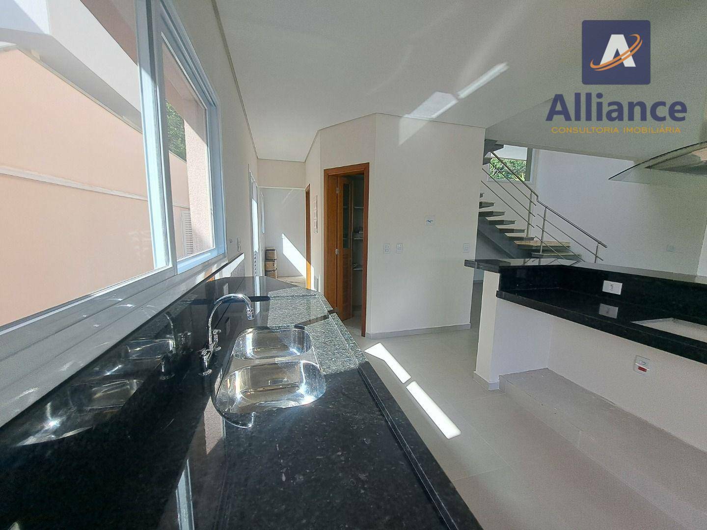 Casa de Condomínio à venda com 3 quartos, 266m² - Foto 13