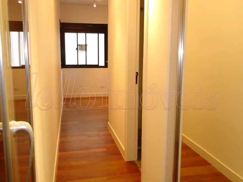 Apartamento para alugar com 3 quartos, 180m² - Foto 15