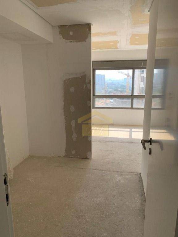 Apartamento à venda com 3 quartos, 154m² - Foto 4