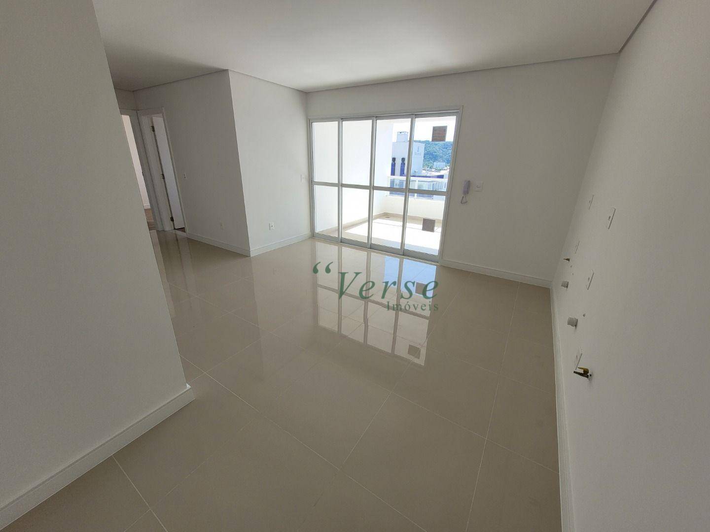 Apartamento à venda com 2 quartos, 77m² - Foto 2