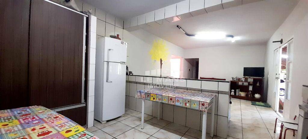 Chácara à venda com 3 quartos, 150m² - Foto 7