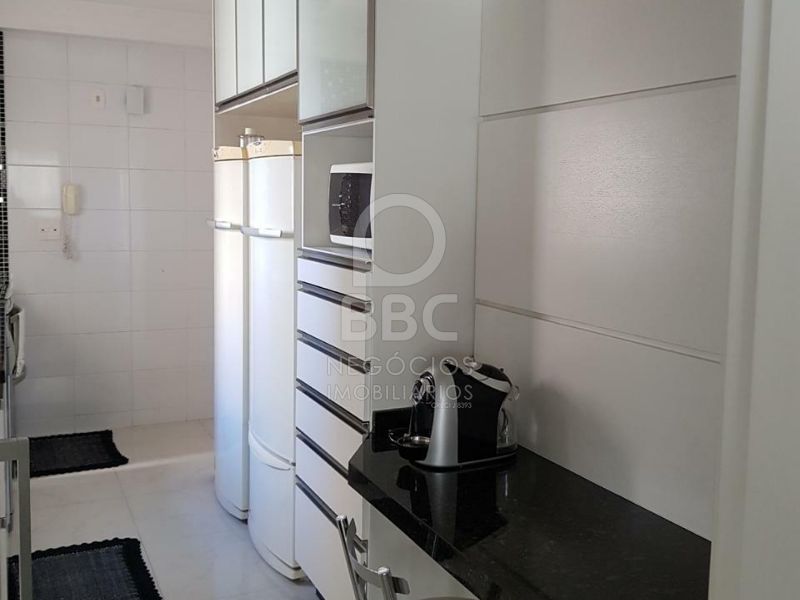 Apartamento à venda com 3 quartos, 133m² - Foto 5