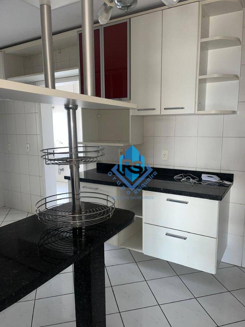 Apartamento para alugar com 3 quartos, 144m² - Foto 2