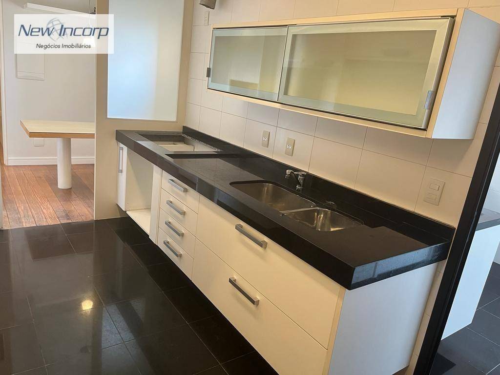 Apartamento à venda com 4 quartos, 192m² - Foto 4