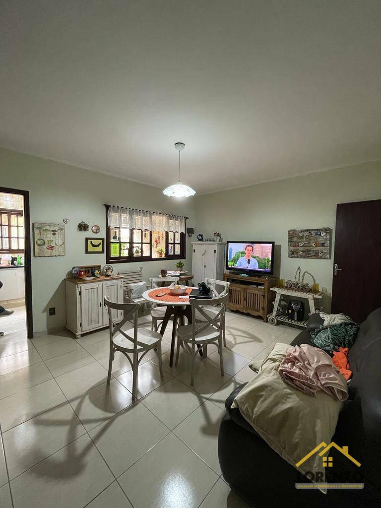 Sobrado à venda com 3 quartos, 200m² - Foto 3