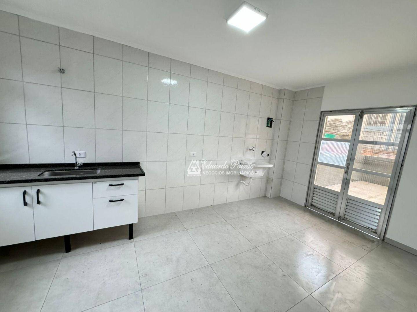 Apartamento para alugar com 2 quartos, 65m² - Foto 7