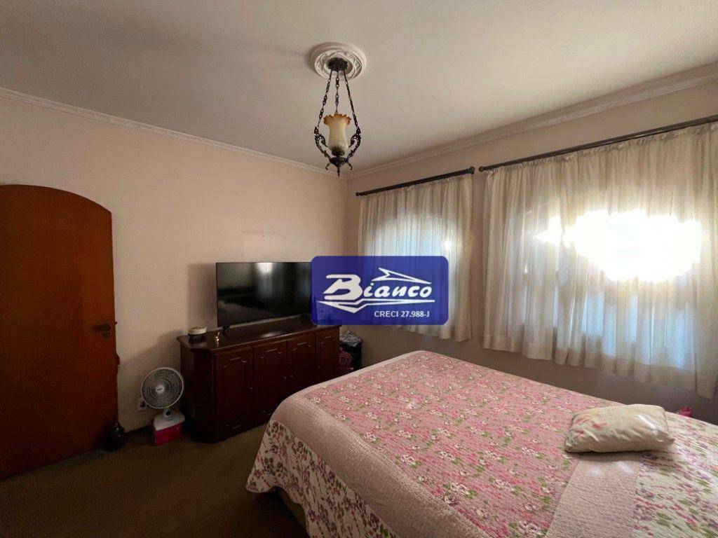 Casa à venda com 3 quartos, 317m² - Foto 18