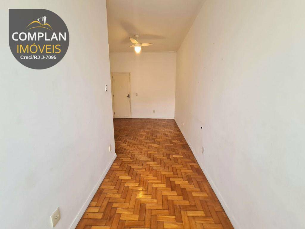 Apartamento à venda com 1 quarto, 50m² - Foto 9