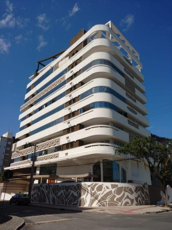 Apartamento à venda com 5 quartos, 148m² - Foto 1