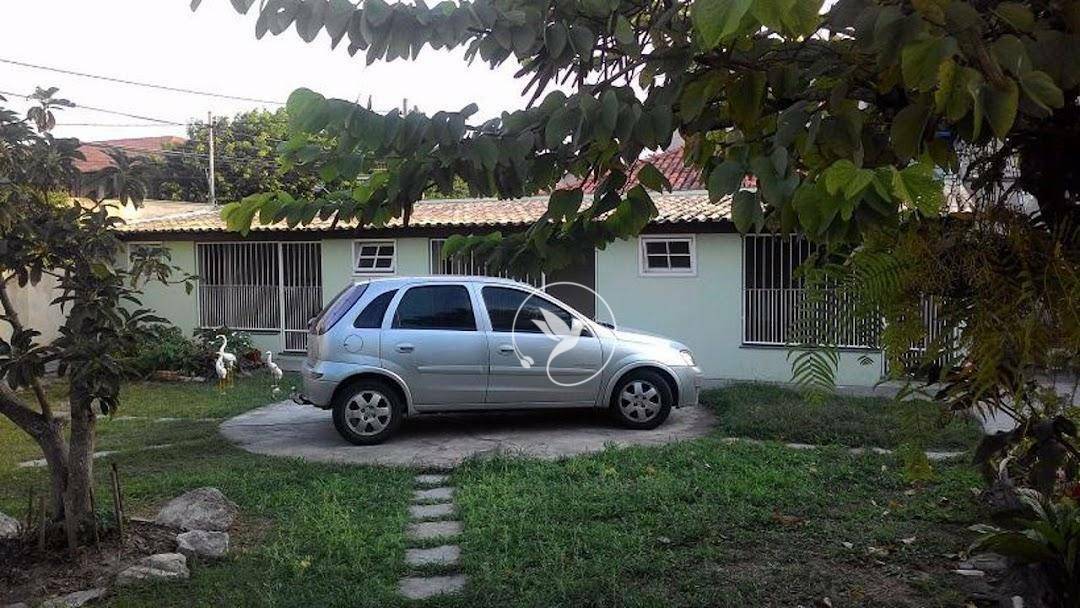 Casa à venda com 4 quartos, 200m² - Foto 1