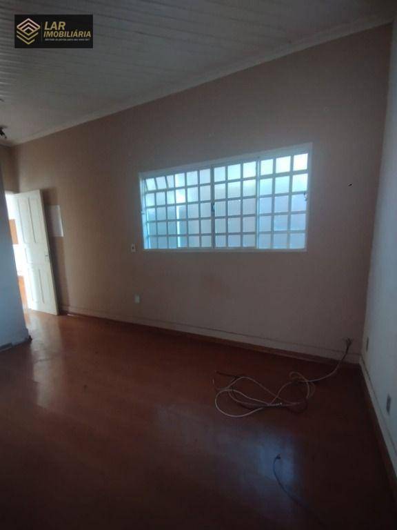 Casa à venda com 3 quartos, 231m² - Foto 29