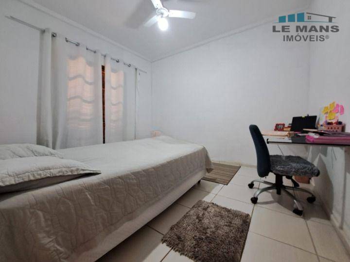 Casa à venda com 4 quartos, 185m² - Foto 18