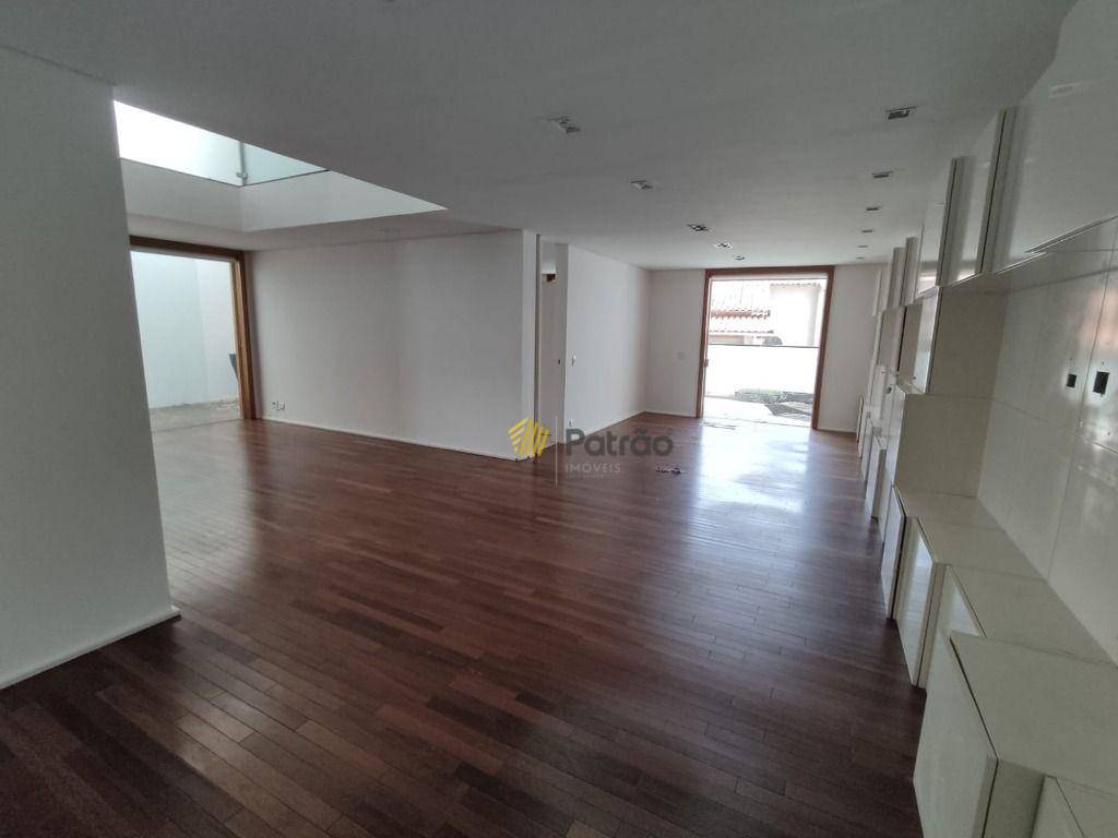 Sobrado à venda com 3 quartos, 500m² - Foto 9