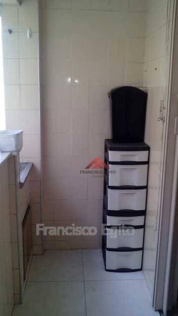 Apartamento à venda com 2 quartos, 75m² - Foto 15