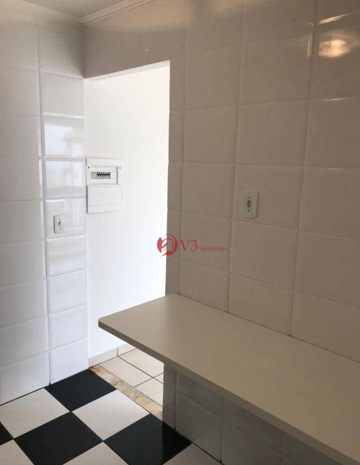 Apartamento à venda com 2 quartos, 70m² - Foto 5