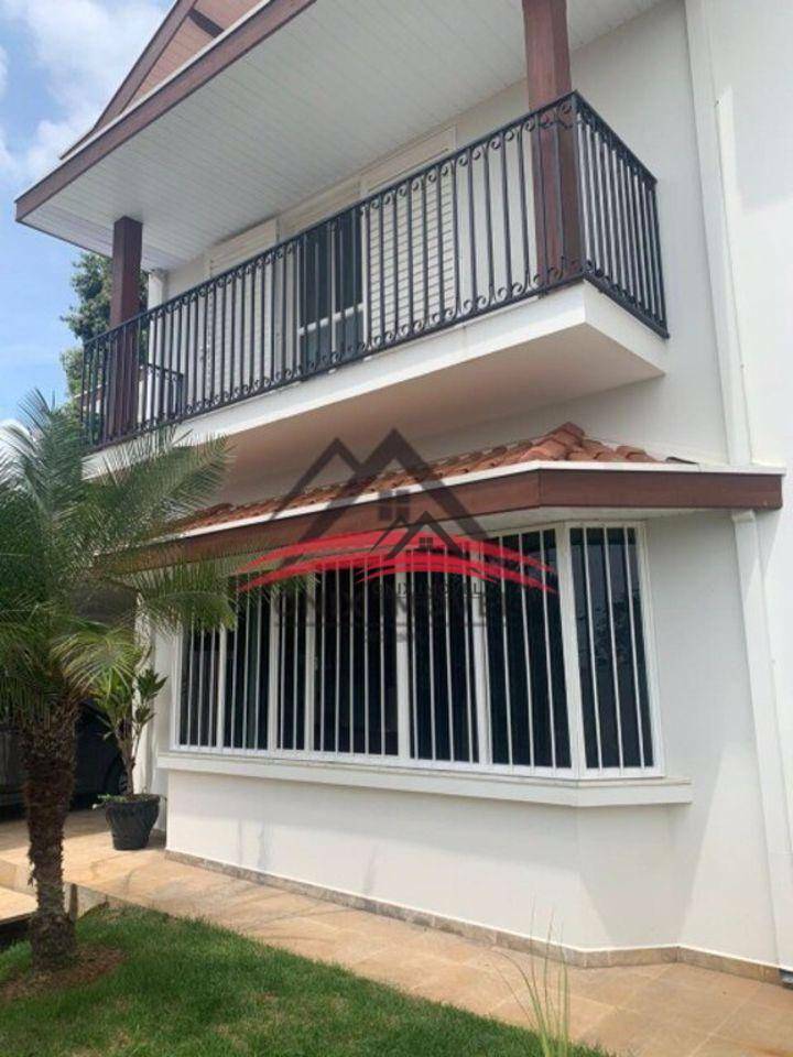 Casa à venda com 4 quartos, 300m² - Foto 14