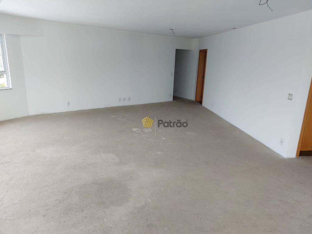 Apartamento à venda com 4 quartos, 232m² - Foto 19