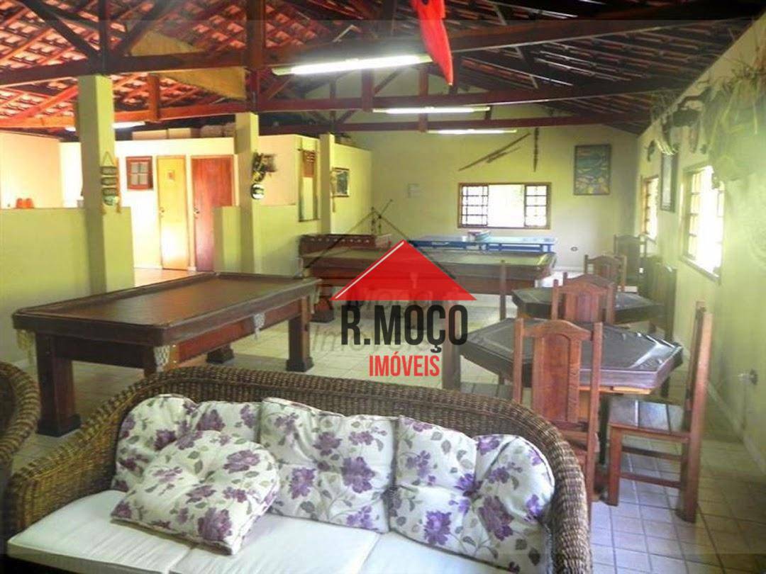 Chácara à venda com 6 quartos, 360m² - Foto 1