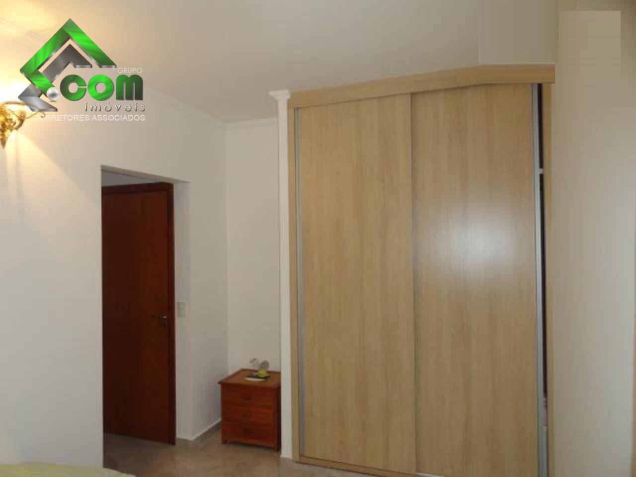 Casa à venda com 5 quartos, 302m² - Foto 15