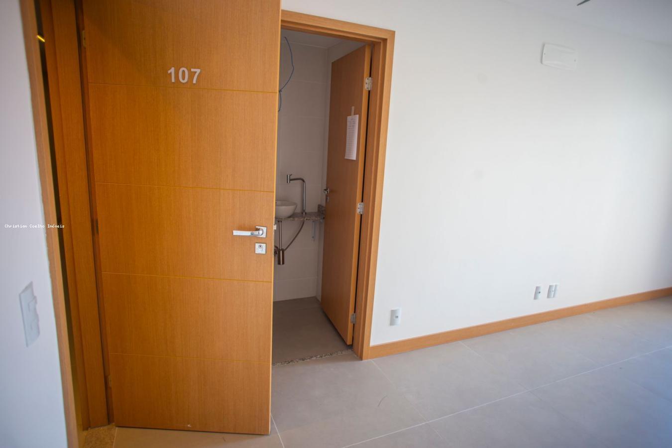 Apartamento à venda com 2 quartos, 75m² - Foto 18