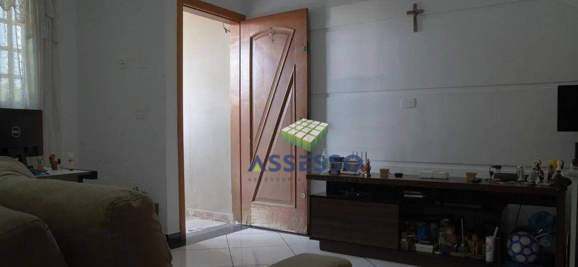 Casa à venda com 2 quartos, 86m² - Foto 3