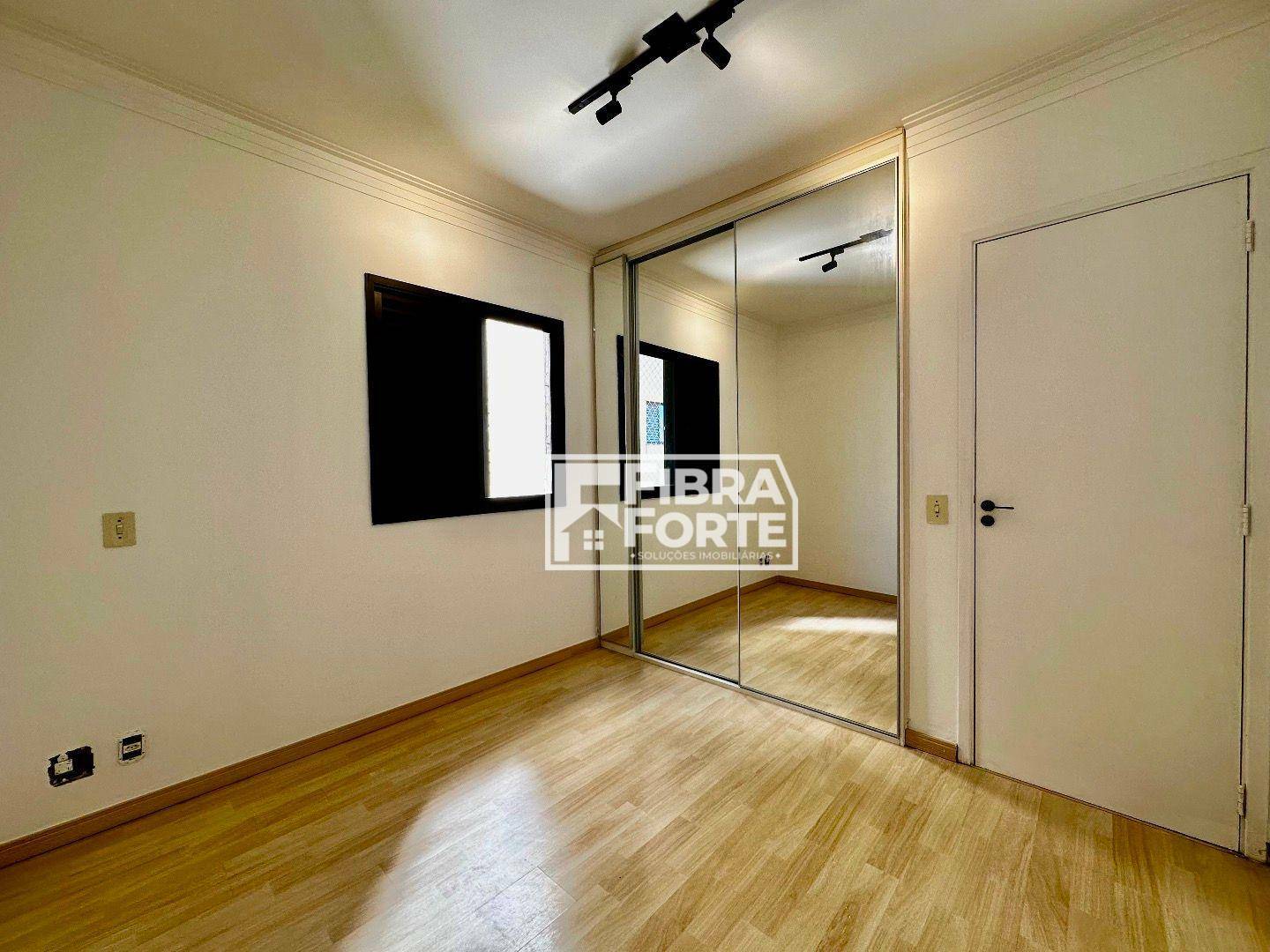 Apartamento à venda com 3 quartos, 82m² - Foto 20