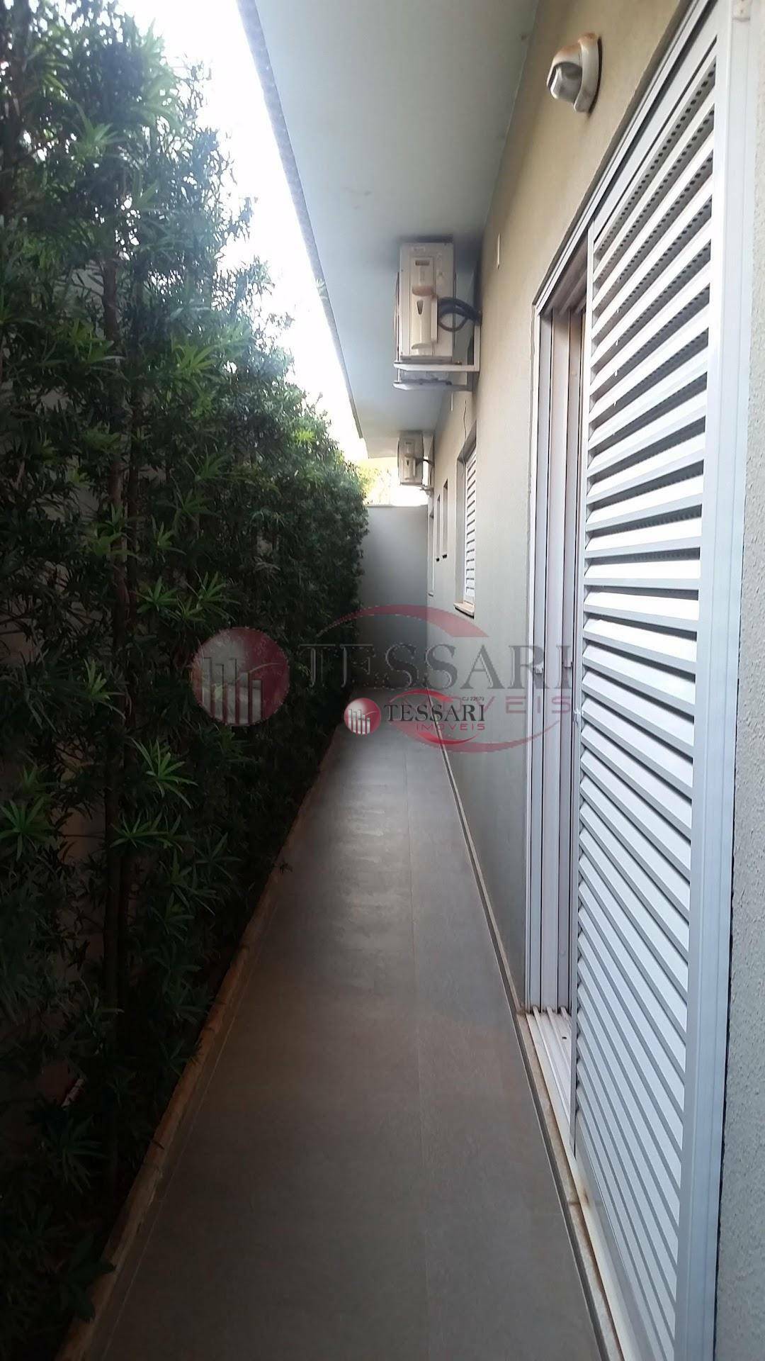 Casa à venda com 3 quartos, 358m² - Foto 16