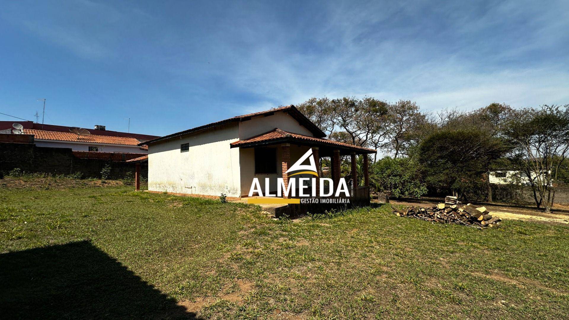 Chácara, 2 quartos, 2250 m² - Foto 1