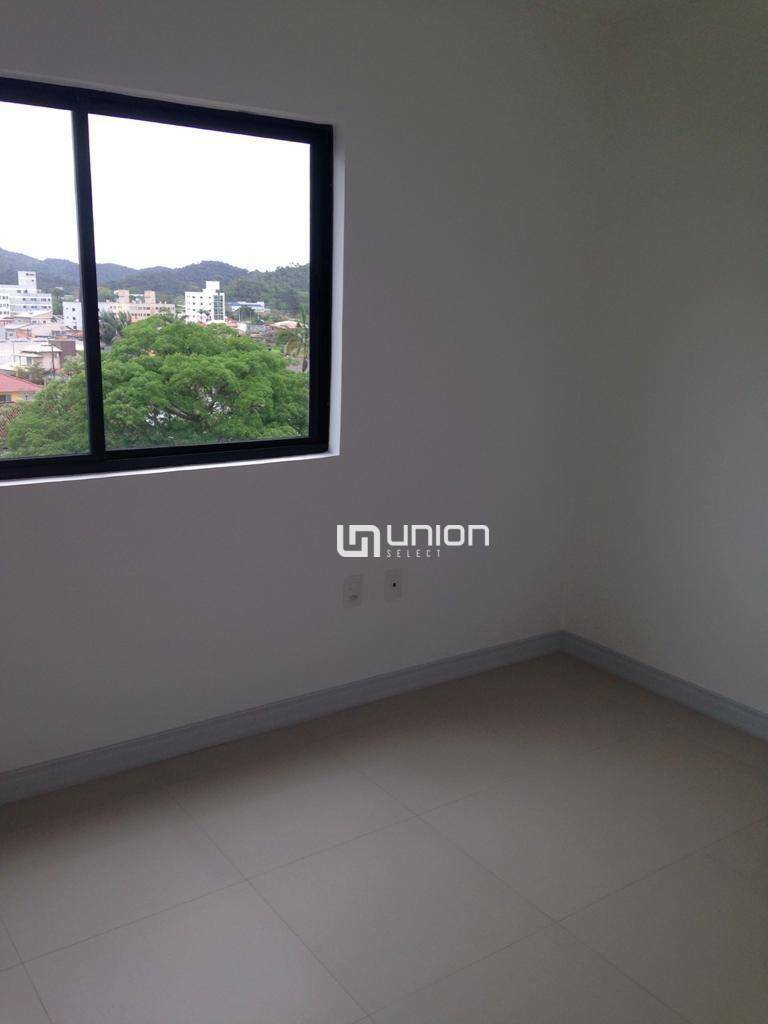 Apartamento à venda com 3 quartos, 108m² - Foto 8