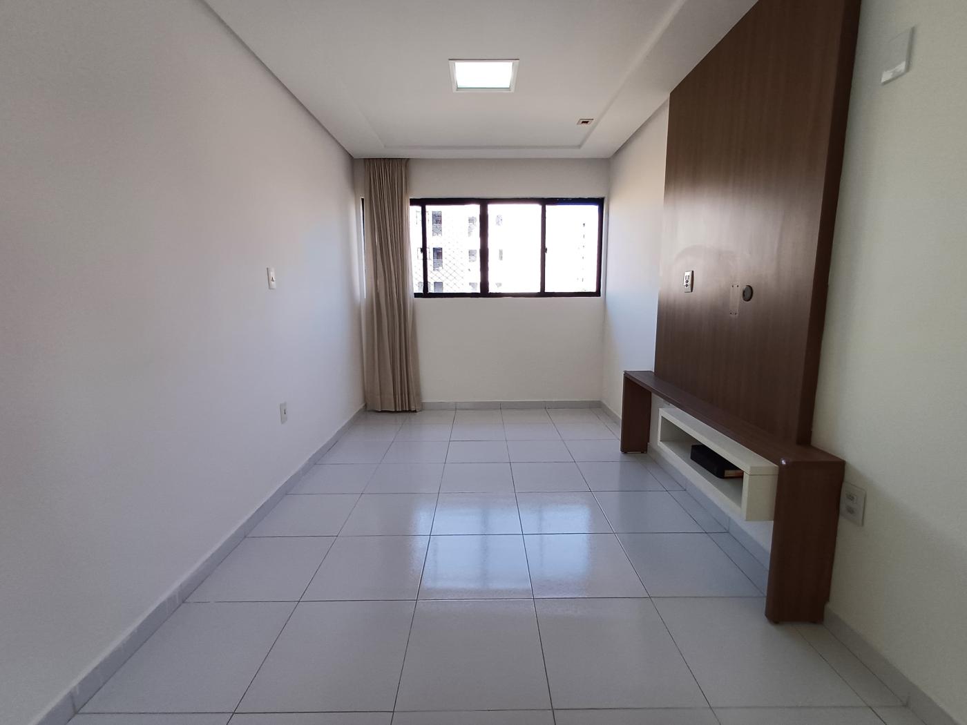 Apartamento à venda com 2 quartos, 69m² - Foto 2