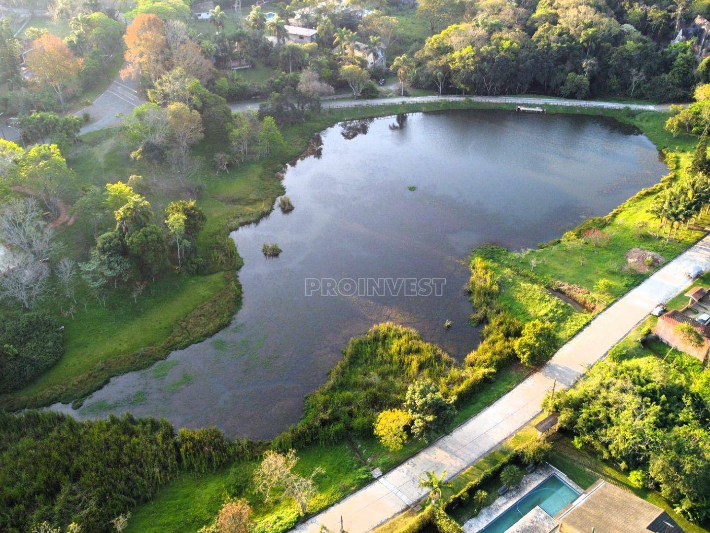 Casa de Condomínio à venda e aluguel com 3 quartos, 250m² - Foto 35